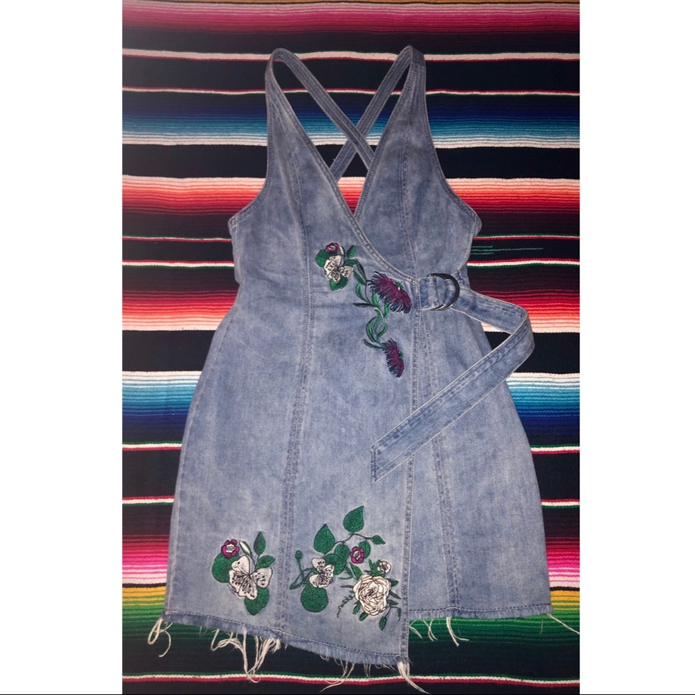 Coachella Denim Dress - Picture 1 of 4
